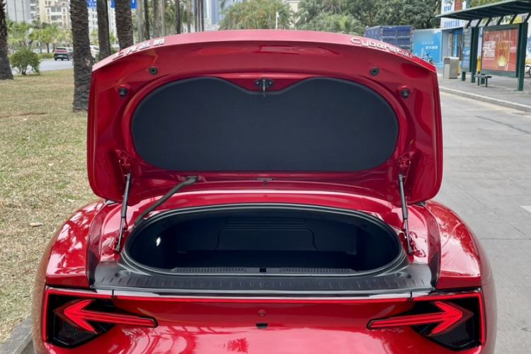Used MG Cyberster 2024 501km Charming & Heartwarming Edition Trunk
