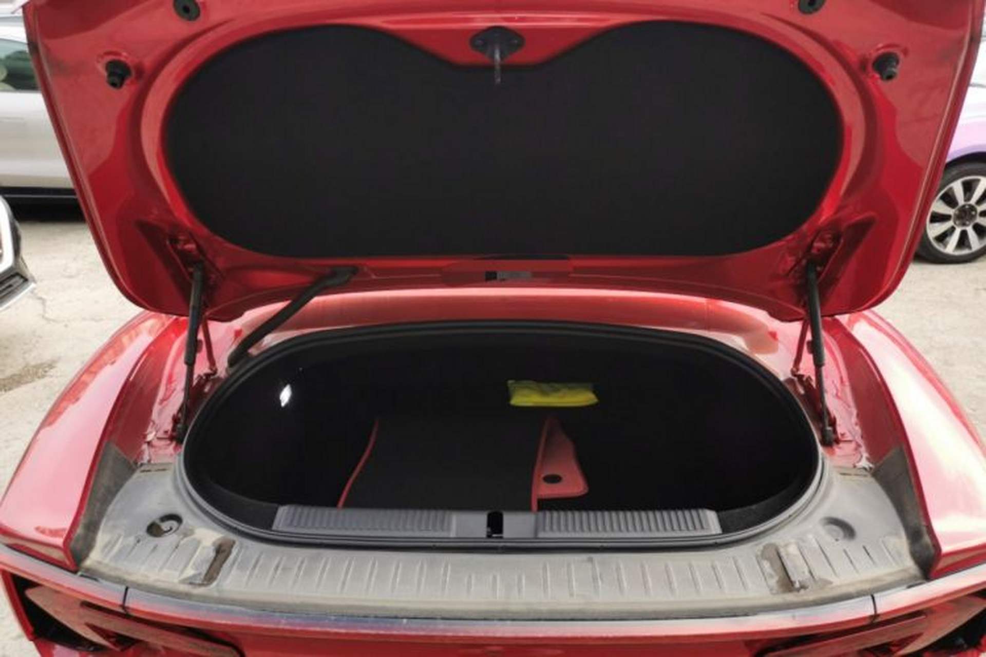 Used MG Cyberster 2024 501km Charming & Heartwarming Edition Trunk