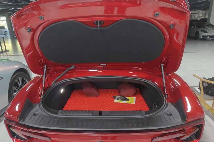 Used MG Cyberster 2024 501km Charming & Heartwarming Edition Trunk