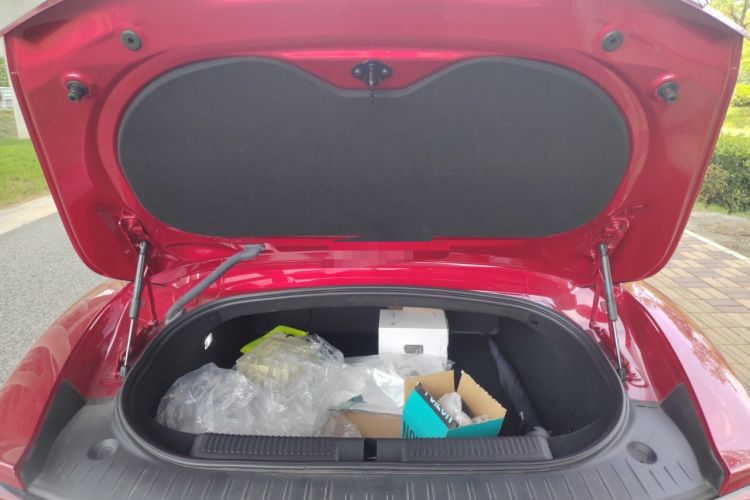 Used MG Cyberster 2024 501km Charming & Heartwarming Edition Trunk