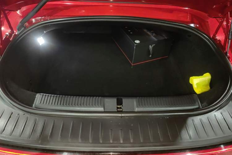Used MG Cyberster 2024 501km Charming & Heartwarming Edition Trunk