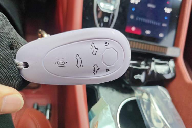 Used MG Cyberster 2024 501km Charming & Heartwarming Edition Vehicle Key