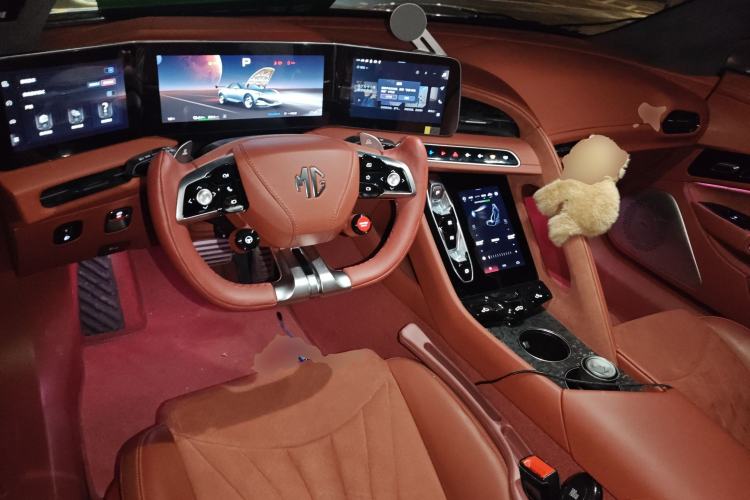 Used MG Cyberster 2024 501km Charming & Heartwarming Edition Center Console