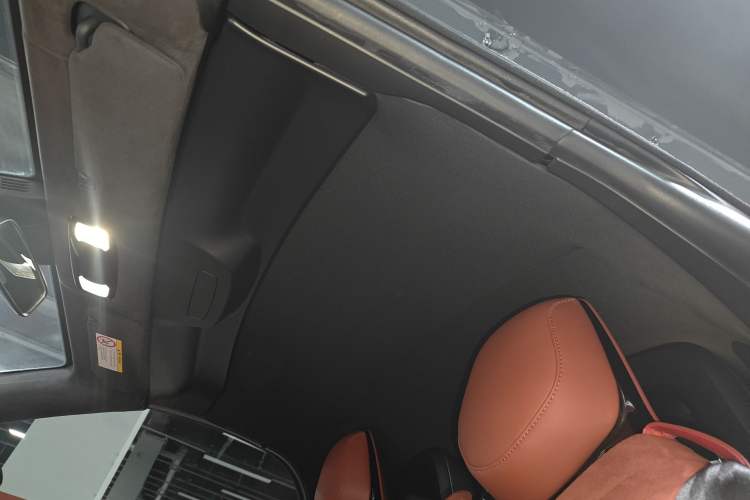 Used MG Cyberster 2024 580 km Ultra-Long Range Version Headliner