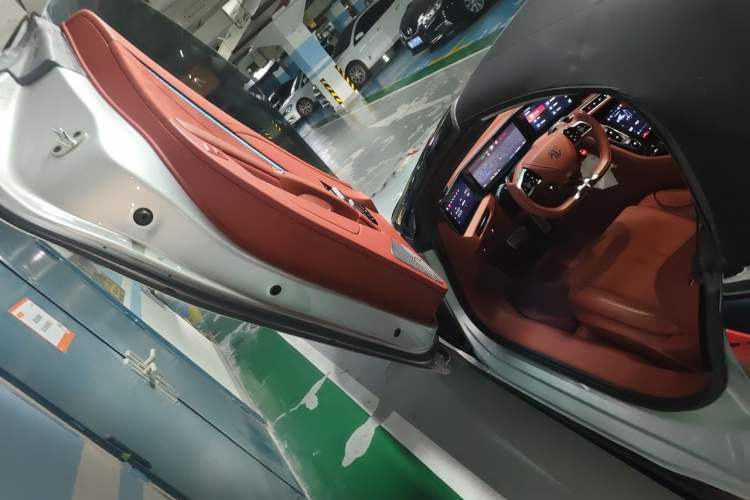 Used MG Cyberster 2024 580 km Ultra-Long Range Version Interior 3
