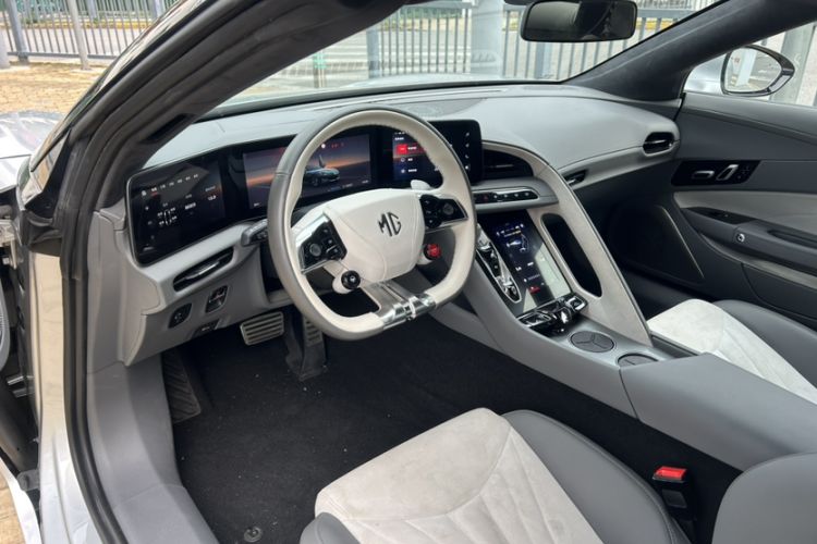 Used MG Cyberster 2024 580 km Ultra-Long Range Version Interior 6