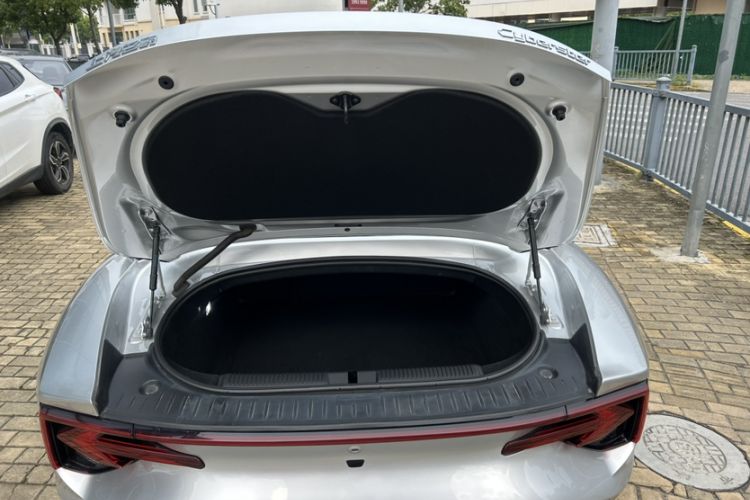 Used MG Cyberster 2024 580 km Ultra-Long Range Version Interior 7