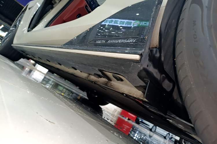 Used MG Cyberster 2024 520 km Legendary All-Wheel-Drive Red Canopy Version Left Side Sill