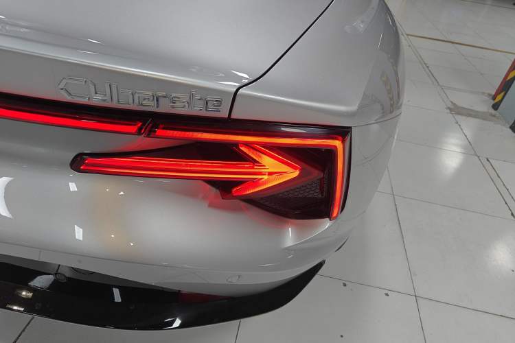 Used MG Cyberster 2024 580 km Ultra-Long Range Version Right Rear Taillight