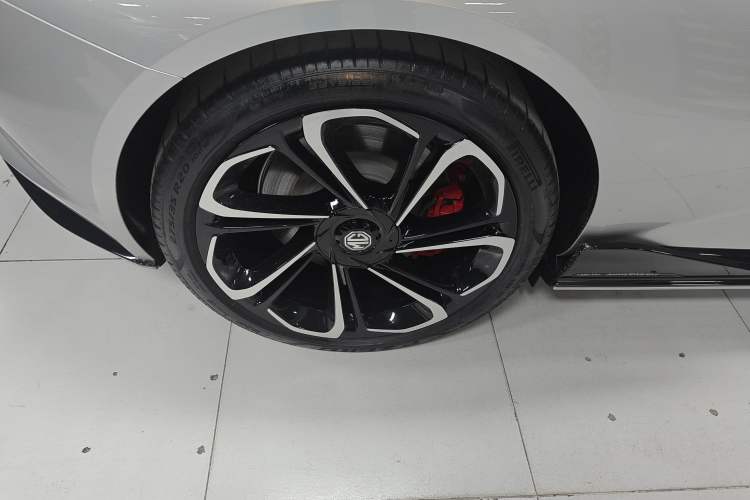 Used MG Cyberster 2024 580 km Ultra-Long Range Version Right Rear Wheel Hub