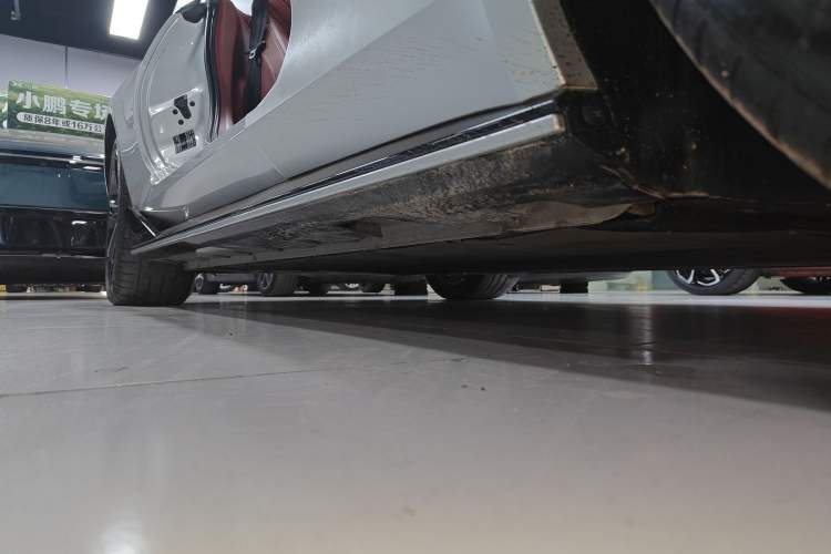Used MG Cyberster 2024 580 km Ultra-Long Range Version Right Side Sill