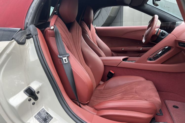 Used MG Cyberster 2024 520 km Legendary All-Wheel-Drive Red Canopy Version Interior 10