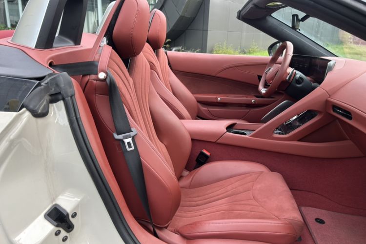 Used MG Cyberster 2024 520 km Legendary All-Wheel-Drive Red Canopy Version Interior 11