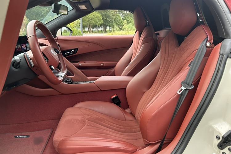 Used MG Cyberster 2024 520 km Legendary All-Wheel-Drive Red Canopy Version Interior 7
