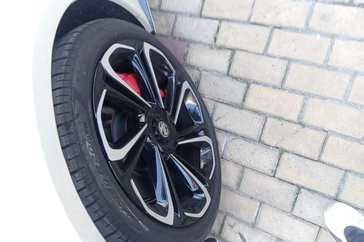 Used MG Cyberster 2024 520 km Legendary All-Wheel-Drive Version Left Front Wheel Hub