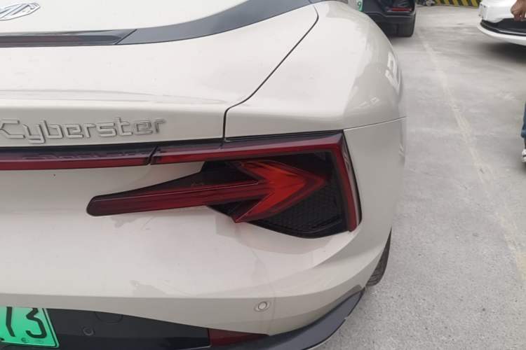 Used MG Cyberster 2024 520 km Legendary All-Wheel-Drive Version Right Rear Taillight
