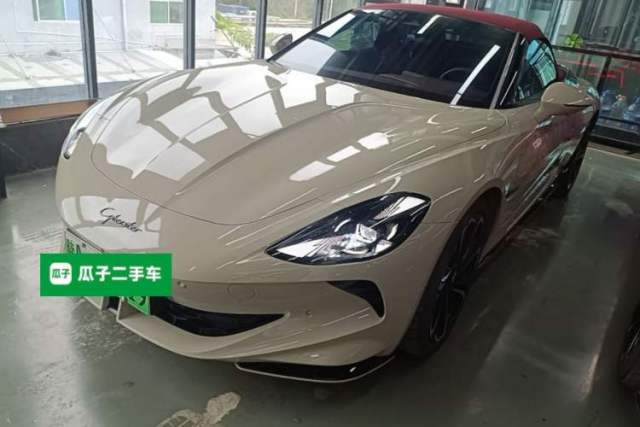 Used MG Cyberster 2024 520 km Legendary All-Wheel-Drive Red Canopy Version