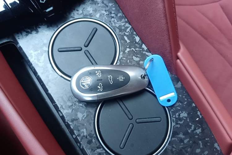 Used MG Cyberster 2024 520 km Legendary All-Wheel-Drive Version Vehicle Key