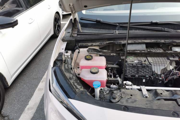 Used MG ES5 2025 525max Rear-Drive Intelligent Driving Version Engine Bay Right