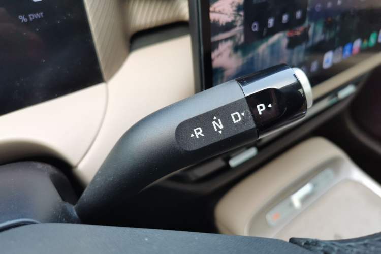 Used MG ES5 2025 525max Rear-Drive Intelligent Driving Version Gear Lever