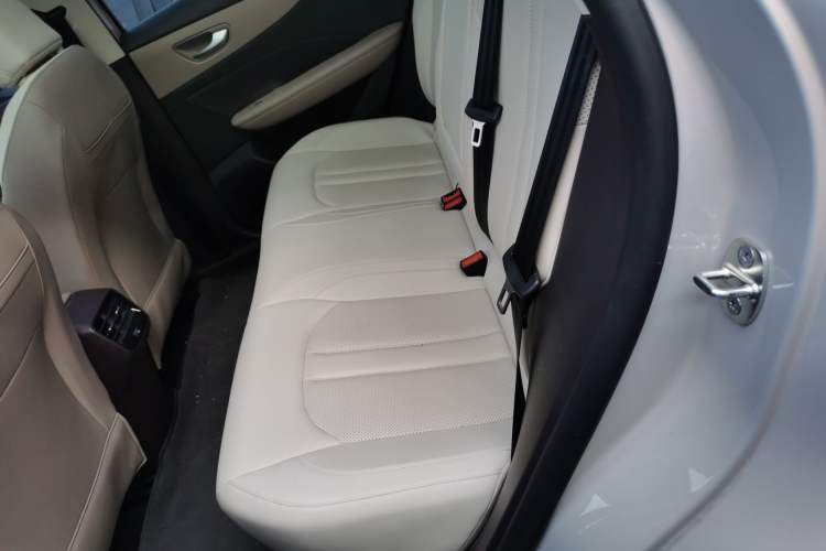 Used MG ES5 2025 525max Rear-Drive Intelligent Driving Version Left Rear Seat