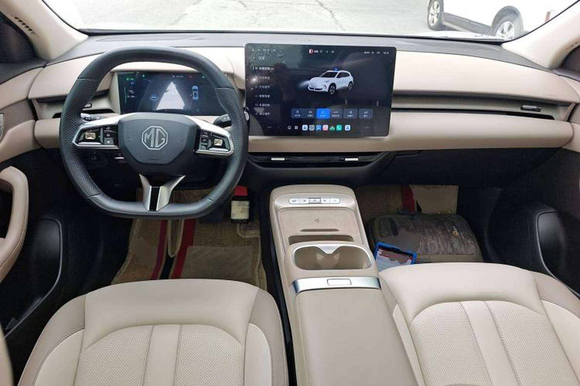 Used MG ES5 2025 525max Rear-Drive Intelligent Driving Version Center Console