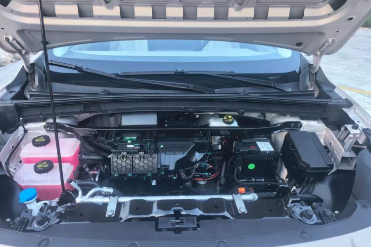 Used MG ES5 2025 525max Rear-Drive Intelligent Driving Version Engine Bay