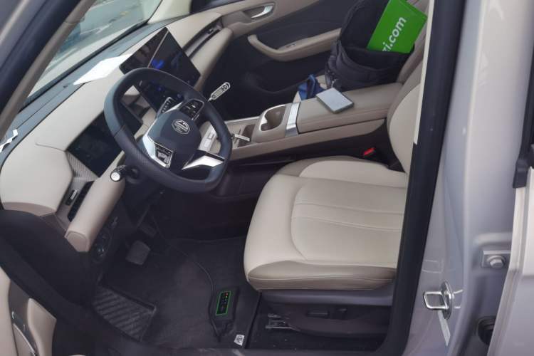 Used MG ES5 2025 525max Rear-Drive Intelligent Driving Version Left Front Seat