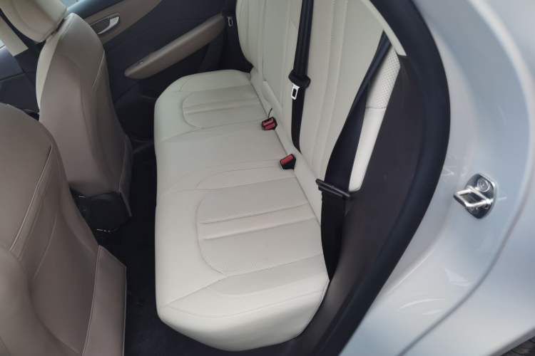 Used MG ES5 2025 525max Rear-Drive Intelligent Driving Version Left Rear Seat