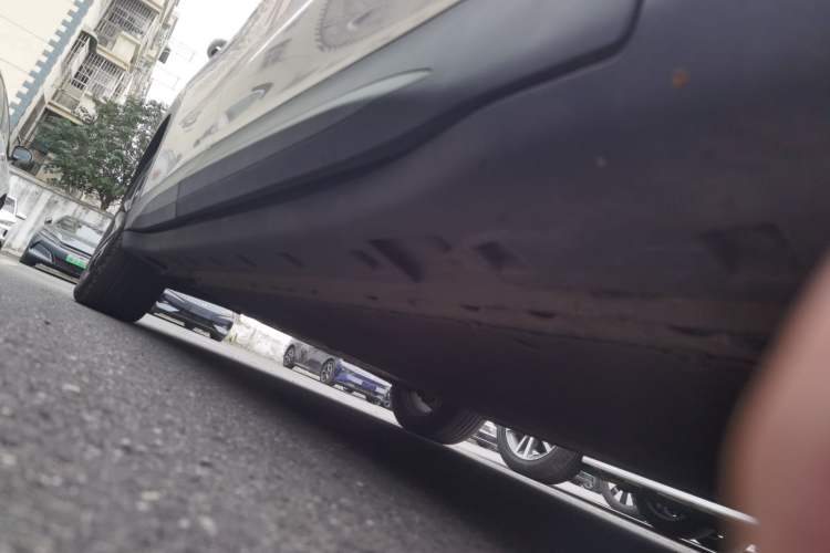 Used MG ES5 2025 525max Rear-Drive Intelligent Driving Version Right Side Sill
