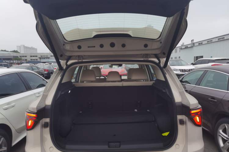 Used MG ES5 2025 525max Rear-Drive Intelligent Driving Version Trunk