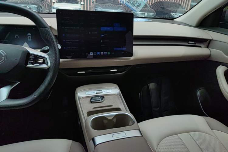 Used MG ES5 2025 515plus Rear-Drive Version Audio And AC Panel