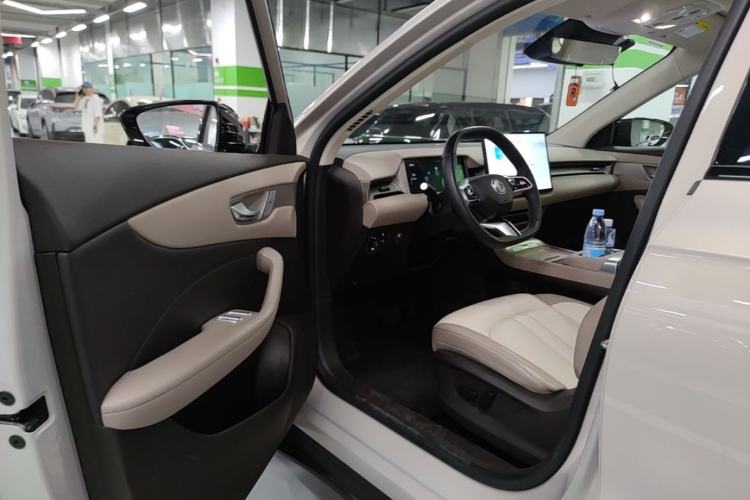 Used MG ES5 2025 525max Rear-Drive Intelligent Driving Version Driver Seat