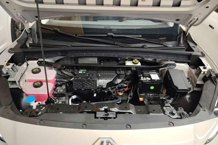 Used MG ES5 2025 425 Pro Rear-Drive Version Engine Bay