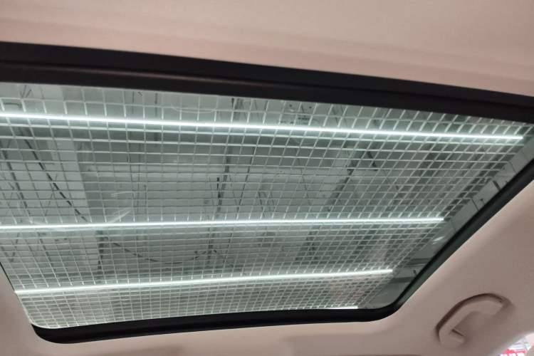 Used MG ES5 2025 525max Rear-Drive Intelligent Driving Version Headliner