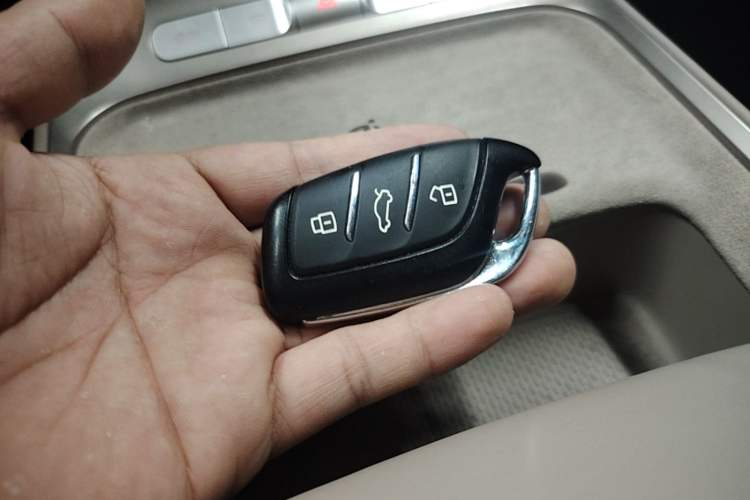 Used MG ES5 2025 525max Rear-Drive Intelligent Driving Version Interior 1