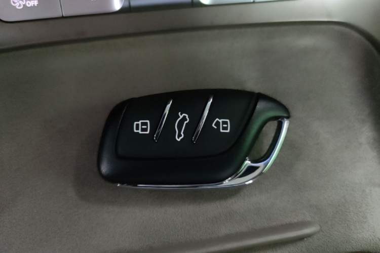 Used MG ES5 2025 525max Rear-Drive Intelligent Driving Version Interior 1
