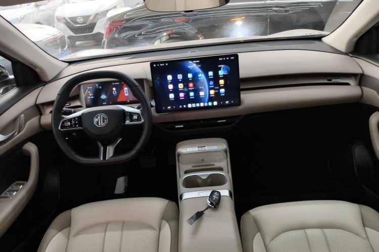 Used MG ES5 2025 525max Rear-Drive Intelligent Driving Version Interior 2