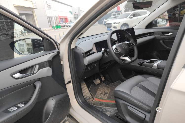 Used MG ES5 2025 515 Pro Rear-Drive Version Interior 3