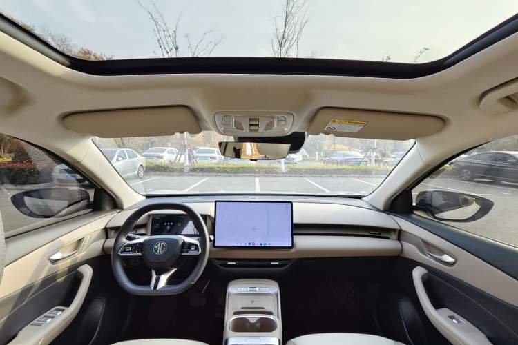 Used MG ES5 2025 525max Rear-Drive Intelligent Driving Version Interior 7