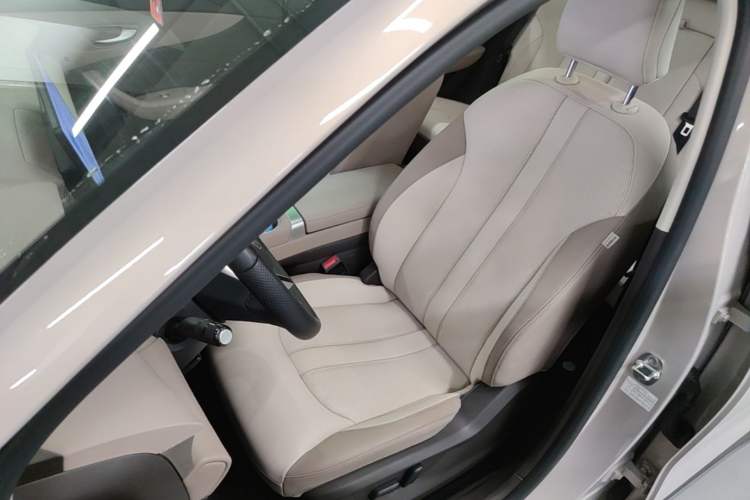 Used MG ES5 2025 525max Rear-Drive Intelligent Driving Version Left Front Seat