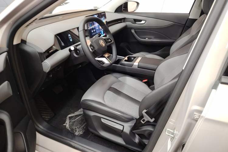 Used MG ES5 2025 425 Pro Rear-Drive Version Left Front Seat