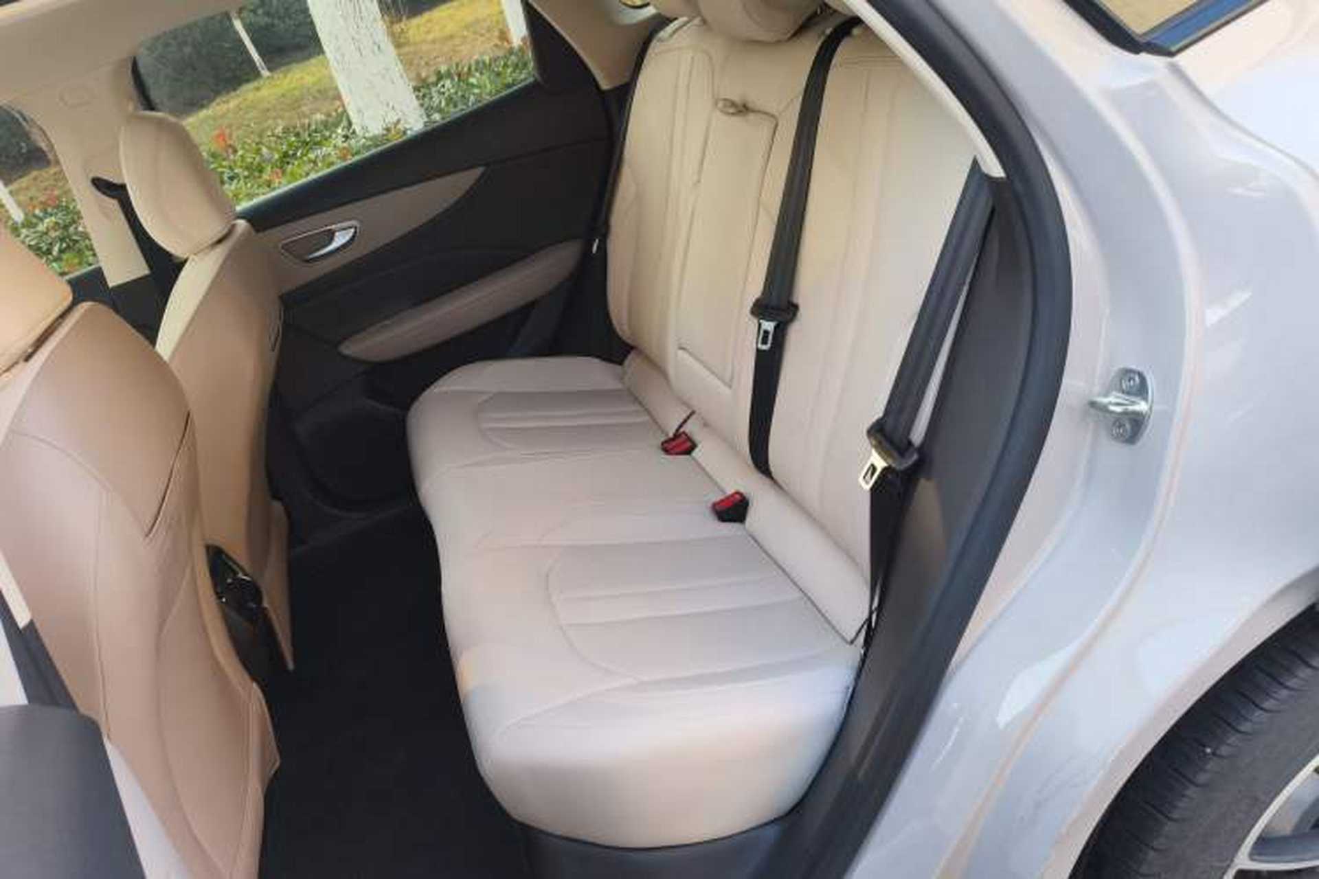 Used MG ES5 2025 525max Rear-Drive Intelligent Driving Version Left Rear Seat