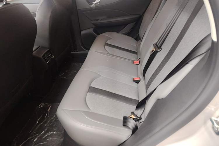 Used MG ES5 2025 425 Pro Rear-Drive Version Left Rear Seat