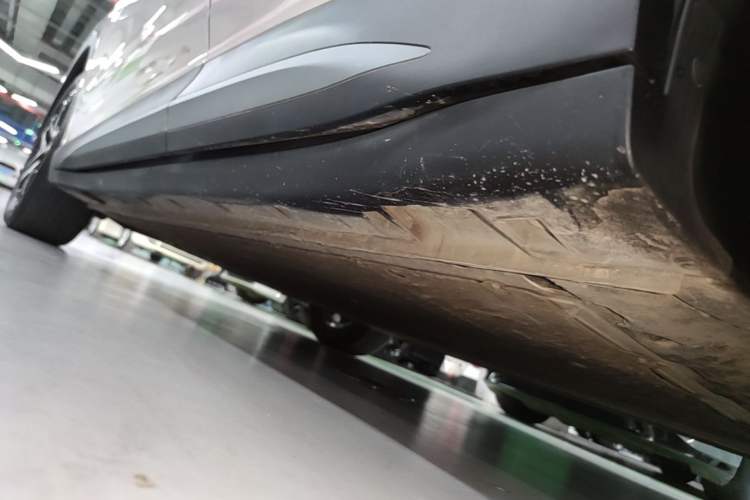 Used MG ES5 2025 525max Rear-Drive Intelligent Driving Version Left Side Sill
