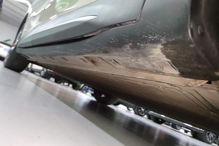 Used MG ES5 2025 525max Rear-Drive Intelligent Driving Version Right Side Sill