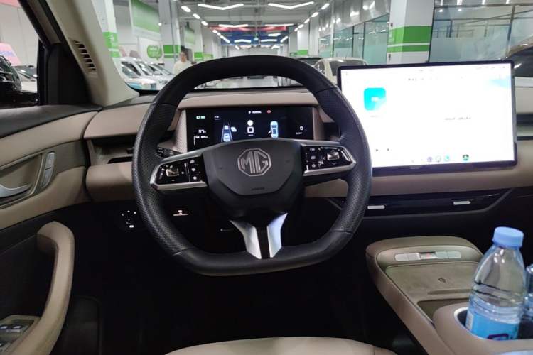 Used MG ES5 2025 525max Rear-Drive Intelligent Driving Version Steering Wheel