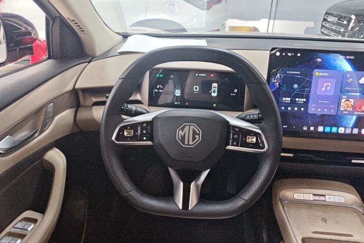 Used MG ES5 2025 525max Rear-Drive Intelligent Driving Version Steering Wheel