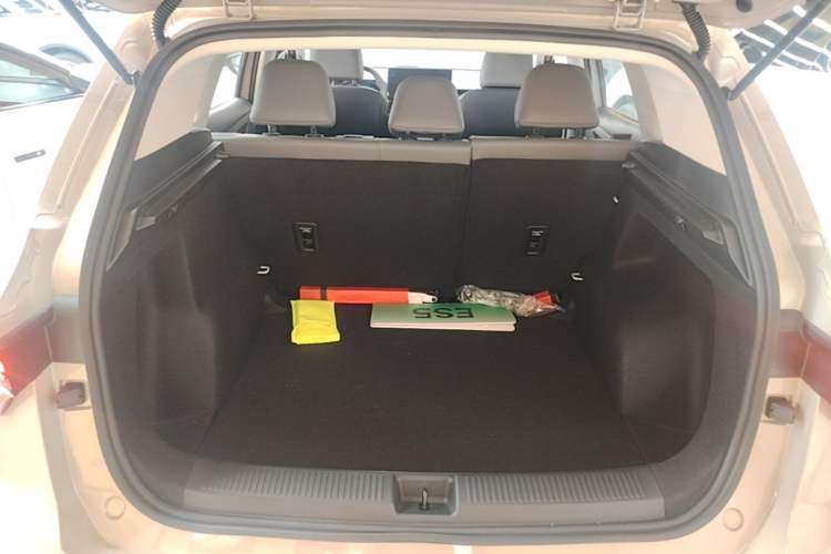 Used MG ES5 2025 425 Pro Rear-Drive Version Trunk