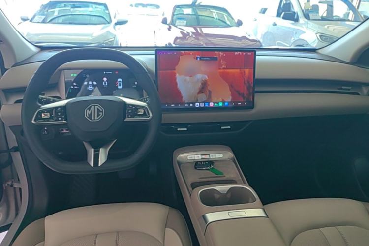 Used MG ES5 2025 525max Rear-Drive Intelligent Driving Version Center Console